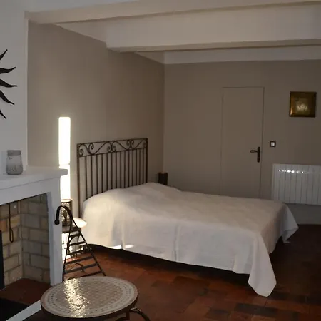 Maison Saint Louis Avec Jacuzzi Panzió Besse-sur-Issole