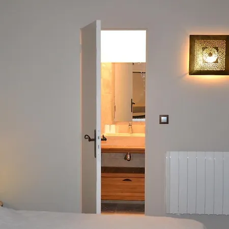 Panzió Maison Saint Louis Avec Jacuzzi Besse-sur-Issole